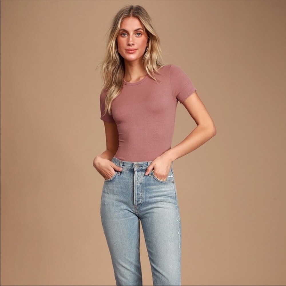 Lulu’s knit ribbed dusty rose pink short sleeve bodysuit, Medium - Picture 2 of 7